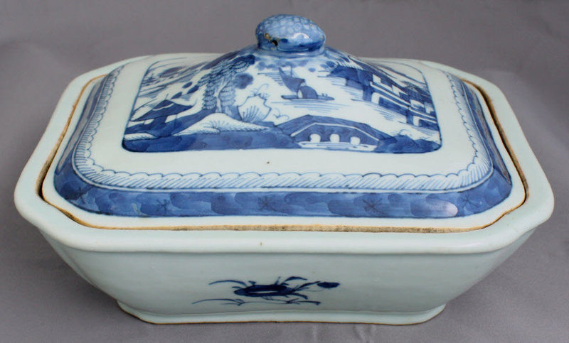 Chinese Qing Canton Blue White Export Porcelain Lidded Vegetable Dish