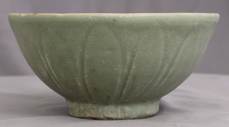 Chinese Ming Dynasty Longquan Celadon Lotus Bowl